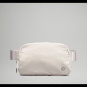 Lululemon Everywhere Belt Bag - White Opal